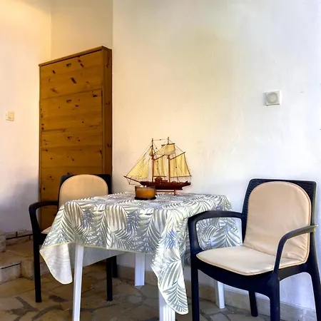 Moki Apartment